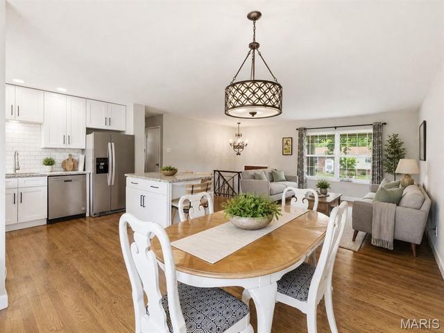 913 Sherwick Terrace, Manchester, MO 63021