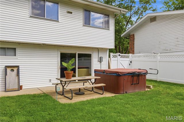 913 Sherwick Terrace, Manchester, MO 63021