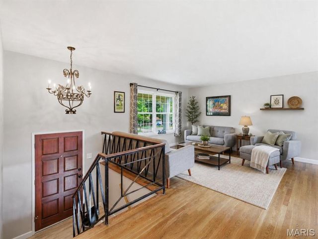 913 Sherwick Terrace, Manchester, MO 63021