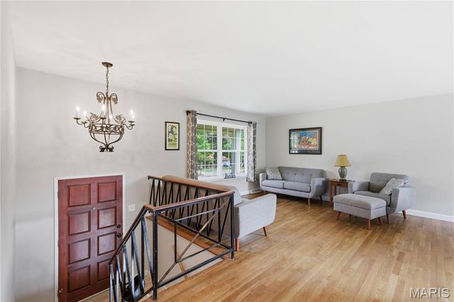 913 Sherwick Terrace, Manchester, MO 63021