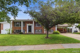 913 Sherwick Terrace, Manchester, MO 63021