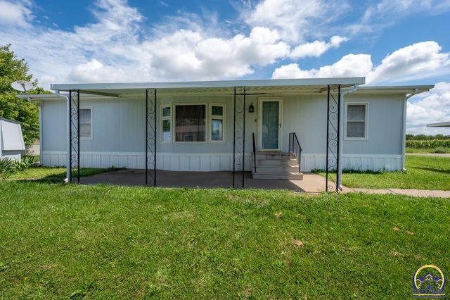 318 SE 48th ST, Topeka, KS 66609