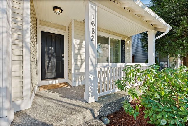 1682 Brown Avenue, Dupont, WA 98327