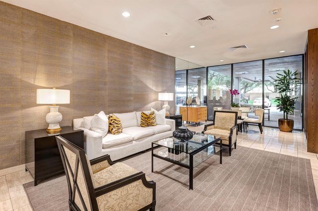 15 Greenway Plaza 17B, Houston, TX 77046
