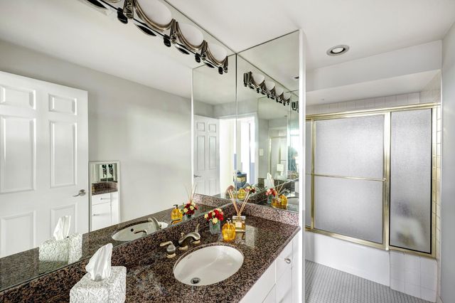 15 Greenway Plaza 17B, Houston, TX 77046