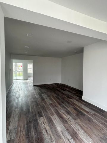 303 W Alexander Street, Buchanan City, MI 49107