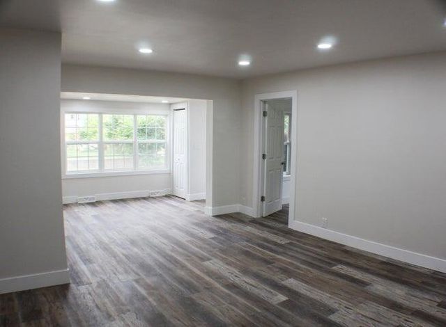 303 W Alexander Street, Buchanan City, MI 49107