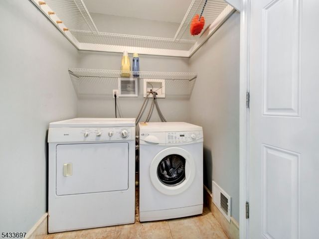 180 Mill Ln, Mountainside Boro, NJ 07092