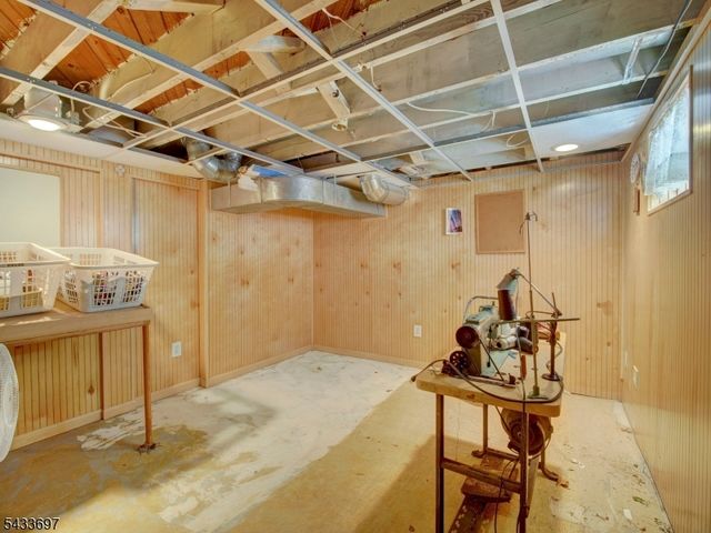 180 Mill Ln, Mountainside Boro, NJ 07092