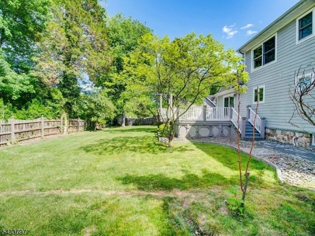 180 Mill Ln, Mountainside Boro, NJ 07092