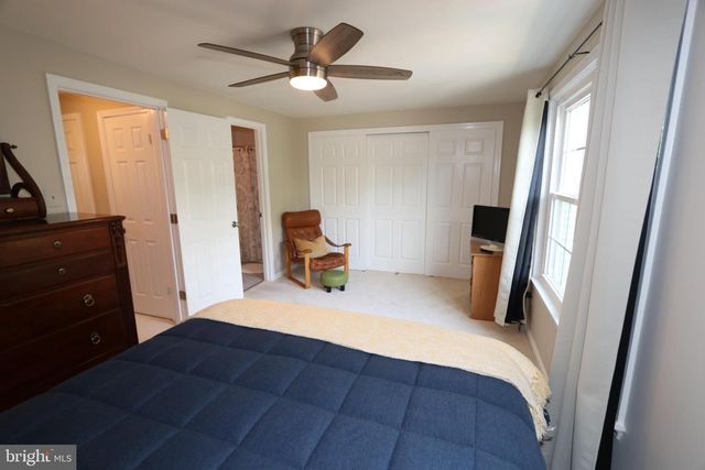 9041 WHITE ROSE LN, Fairfax, VA 22031