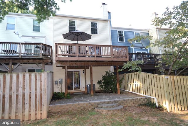 9041 WHITE ROSE LN, Fairfax, VA 22031