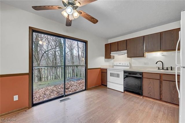 4298 S Main Street, Akron, OH 44319