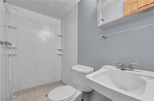 4298 S Main Street, Akron, OH 44319