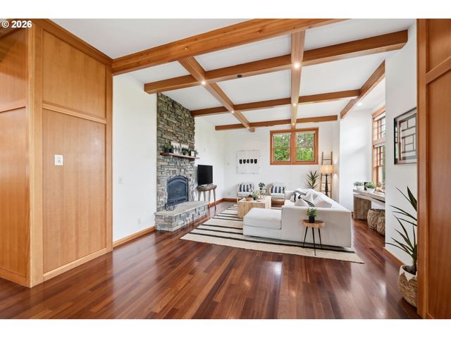 1829 FAIRMOUNT Blvd, Eugene, OR 97403