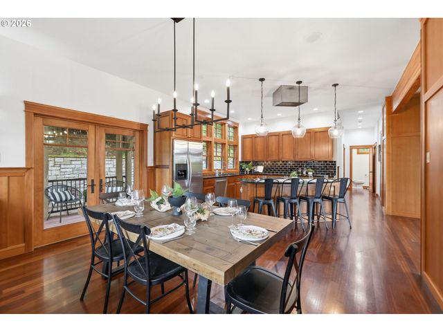 1829 FAIRMOUNT Blvd, Eugene, OR 97403