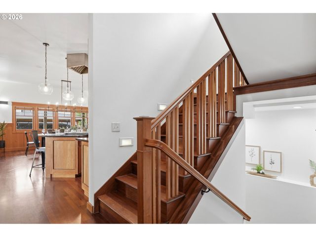 1829 FAIRMOUNT Blvd, Eugene, OR 97403