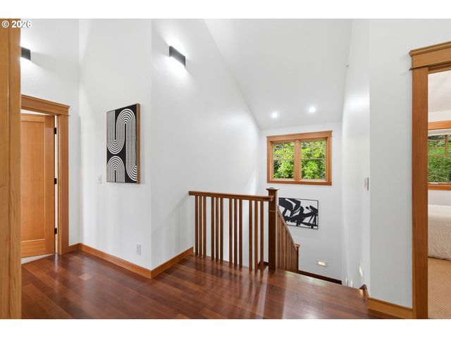 1829 FAIRMOUNT Blvd, Eugene, OR 97403