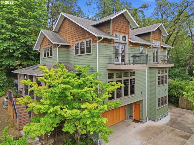 1829 FAIRMOUNT Blvd, Eugene, OR 97403