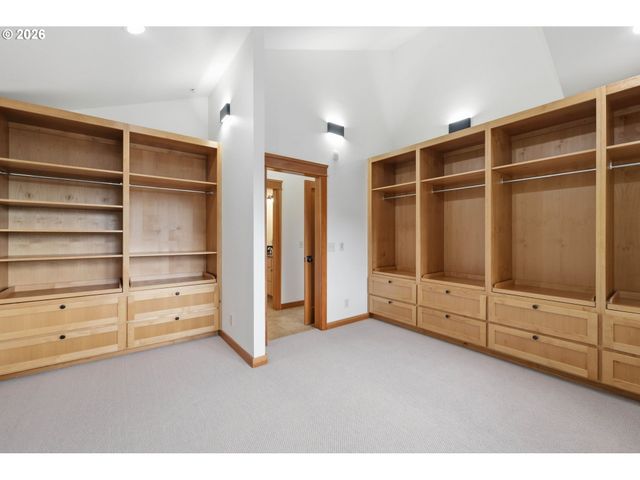 1829 FAIRMOUNT Blvd, Eugene, OR 97403
