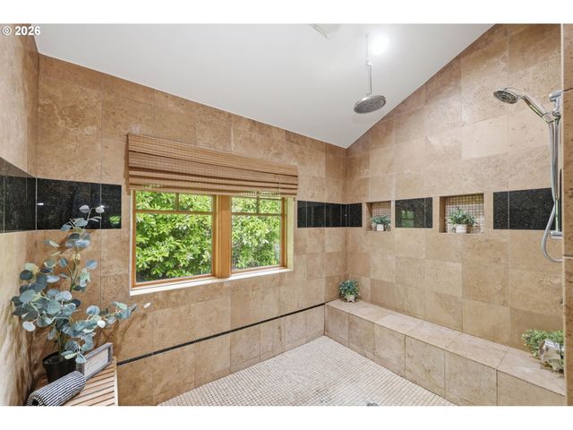 1829 FAIRMOUNT Blvd, Eugene, OR 97403