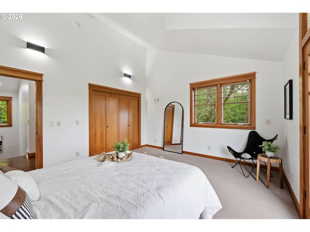 1829 FAIRMOUNT Blvd, Eugene, OR 97403