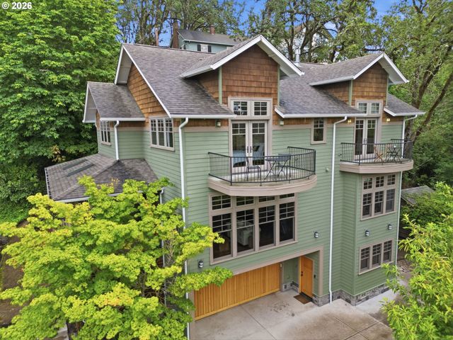 1829 FAIRMOUNT Blvd, Eugene, OR 97403