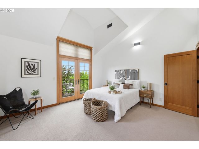 1829 FAIRMOUNT Blvd, Eugene, OR 97403
