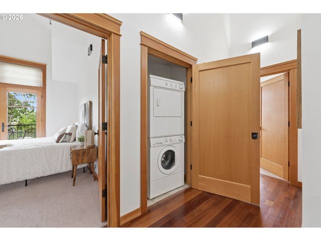 1829 FAIRMOUNT Blvd, Eugene, OR 97403