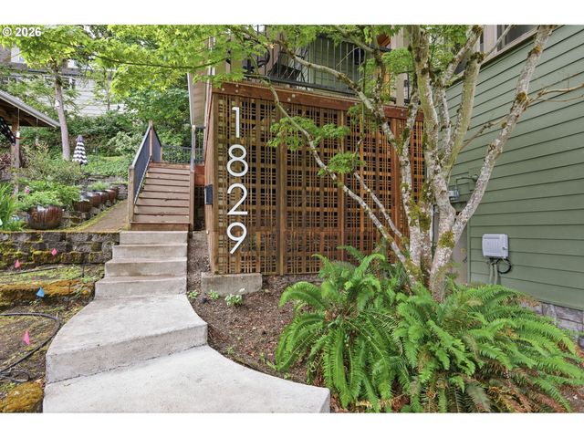 1829 FAIRMOUNT Blvd, Eugene, OR 97403