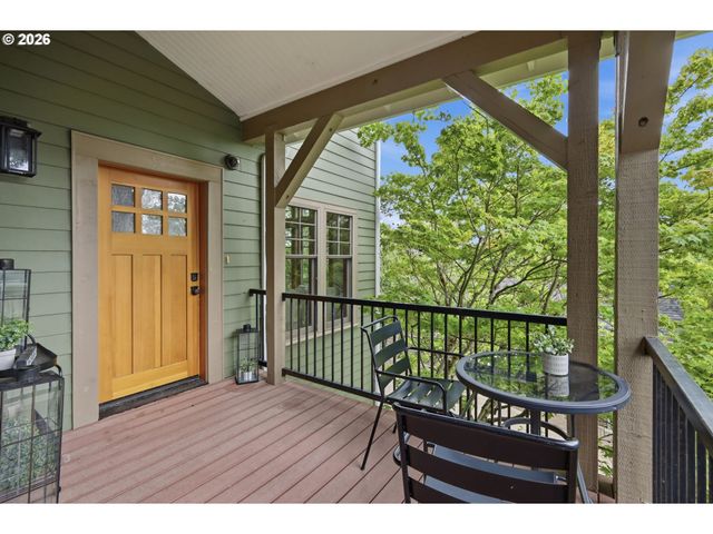 1829 FAIRMOUNT Blvd, Eugene, OR 97403