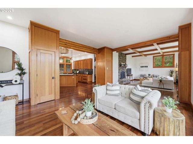 1829 FAIRMOUNT Blvd, Eugene, OR 97403