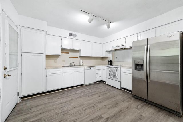 2702 Dove Tree Drive, Alvin, TX 77511