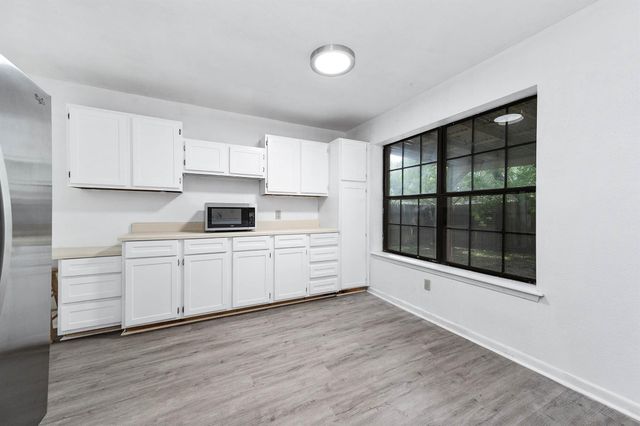 2702 Dove Tree Drive, Alvin, TX 77511