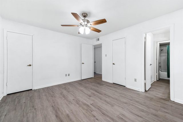 2702 Dove Tree Drive, Alvin, TX 77511