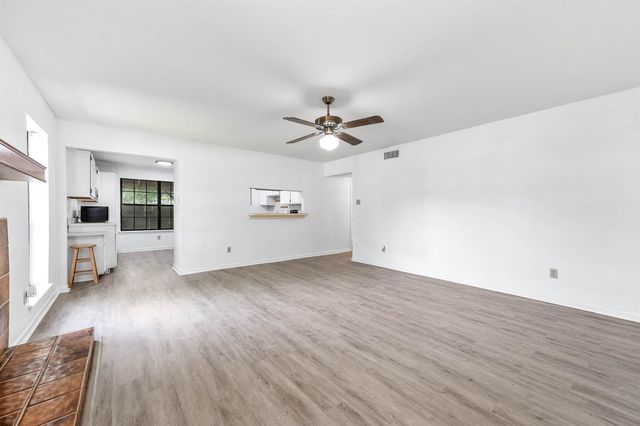 2702 Dove Tree Drive, Alvin, TX 77511