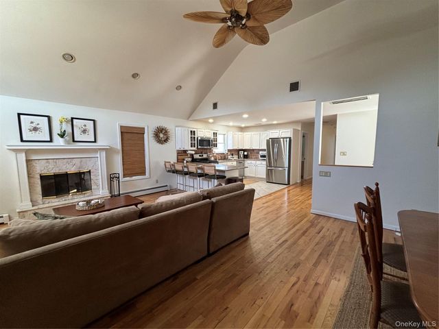 227 W Pine Street, Long Beach, NY 11561
