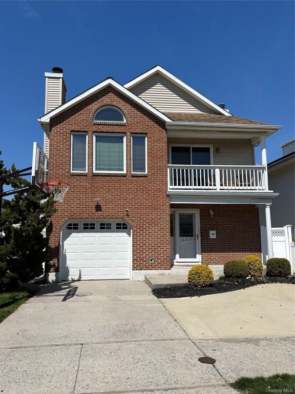 227 W Pine Street, Long Beach, NY 11561