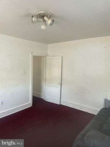 5515 N LAWRENCE ST, Philadelphia, PA 19120