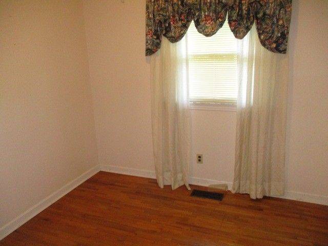 218 Glenn Ave, Gallatin, TN 37066