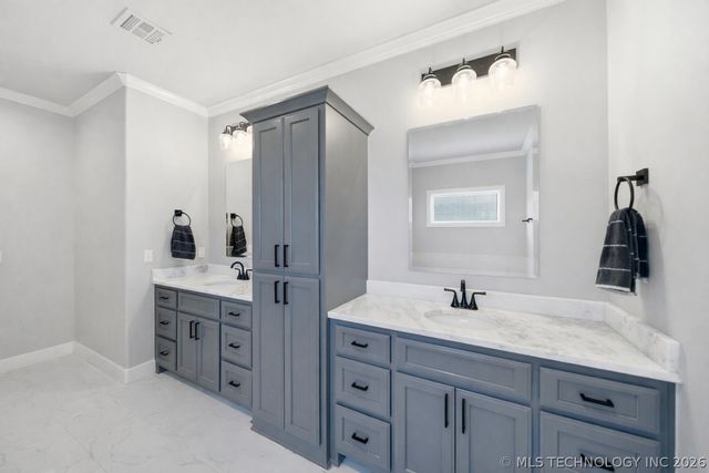 5812 E 128th Street S, Tulsa, OK 74008