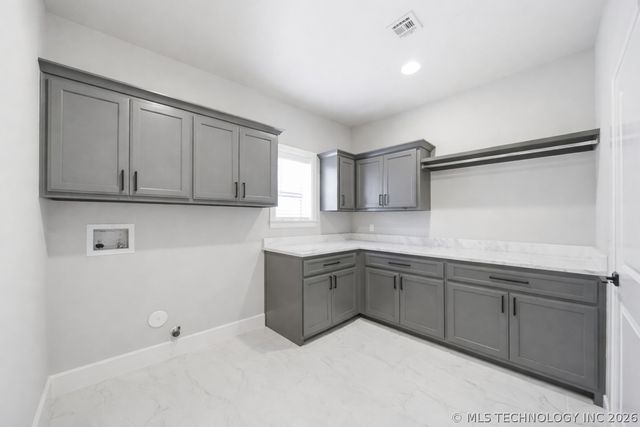 5812 E 128th Street S, Tulsa, OK 74008