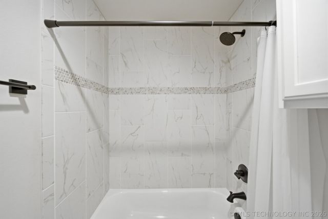 5812 E 128th Street S, Tulsa, OK 74008