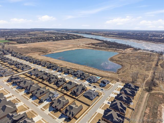 5812 E 128th Street S, Tulsa, OK 74008