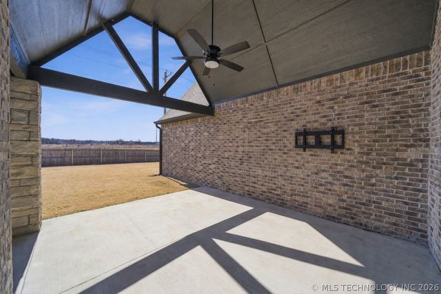 5812 E 128th Street S, Tulsa, OK 74008