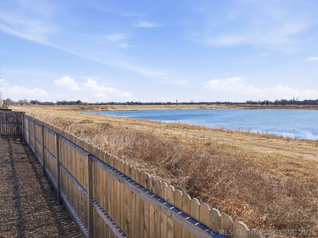 5812 E 128th Street S, Tulsa, OK 74008