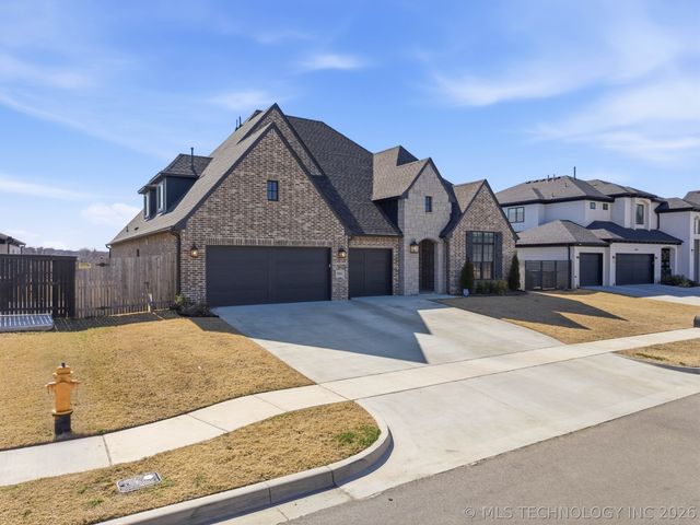 5812 E 128th Street S, Tulsa, OK 74008