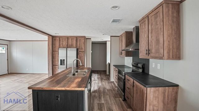 322 Heather Road, Jesup, GA 31545