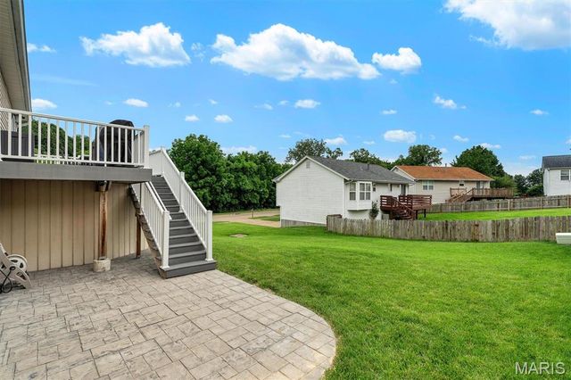 210 Kunze Drive, St Charles, MO 63303