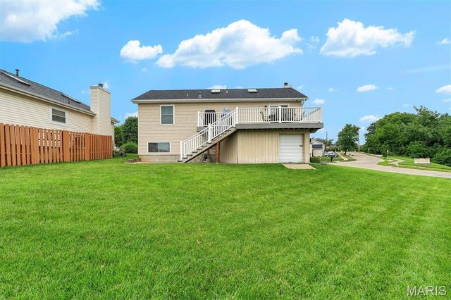210 Kunze Drive, St Charles, MO 63303